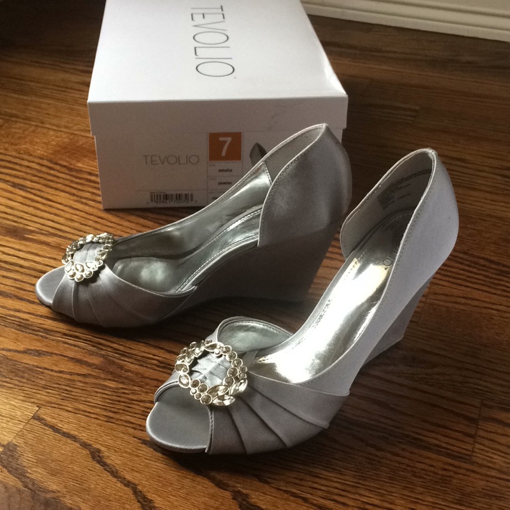 Silver gray metallic formal wedge shoes
